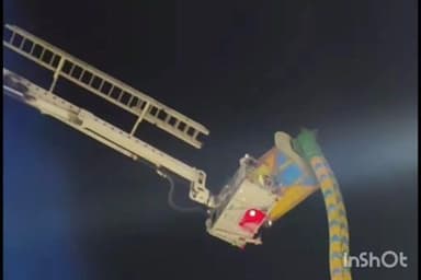 କଟକ ପୌରାଞ୍ଚଳ: କଟକ ବାଲିଯାତ୍ରାରେ ବୁଧବାର ଦୋଳି ରେ ଫସିରହିଲେ ଯୁବକ , ଦେଢ଼ ଘଣ୍ଟା ପରେ ହେଲେ ଉଦ୍ଧାର