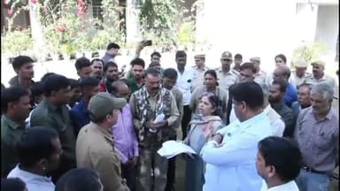 खण्डार: खंडार चम्बल घड़ियाल अभयारण्य पालीघाट में राज्यमंत्री संजय शर्मा ने 30 घड़ियालों को प्राकृतिक आवास में छोड़ा