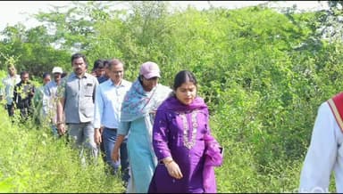 మామునూరు ఎయిర్ పోర్ట్ స్థల విస్తరణ పనులను, అధికారులతో పరిశీలించిన వరంగల్ ఎంపీ,కలెక్టర్