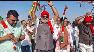 કવાંટ: જનજાતિય ગૌરવ યાત્રા કવાટ ખાતે પહોંચી, યાત્રાનું ભવ્ય સ્વાગત થયું, હજારોની સંખ્યામાં લોકો યાત્રામાં જોડાયા, જુઓ