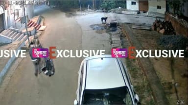 सदर बाजार थाना क्षेत्र में हुई Antique चोरी, बाइक का लॉक नहीं खुला तो चोरों ने क्या किया देखिये,, #JhansiPolice #चोरी