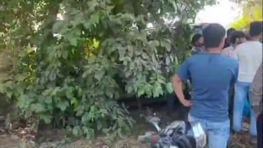 नौगावां सादात: विधायक की पास लगी स्कॉर्पियो ने खेत में काम कर रही महिला को टक्कर मारी, महिला गंभीर घायल, कार जब्त कर जांच शुरू