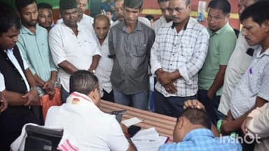 টিংখং: টিংখাঙৰ বিধায়ক সেৱা কেন্দ্ৰত বিভিন্ন প্ৰান্তৰ পৰা অহা ৰাইজৰ সৈতে মত বিনিময় কৰে মন্ত্ৰী বিমল বৰাই