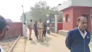 केवटी रनवे: नवोदय विद्यालय पचाढ़ी में छात्रों का भूख हड़ताल और हंगामा जारी, शिक्षक के तबादले के विरोध में प्रदर्शन