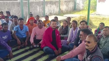 टाटीझरिया: झारखंड स्थापना उत्सव पर टाटीझरिया बालिका विद्यालय में पेंटिंग और रंगोली प्रतियोगिता आयोजित