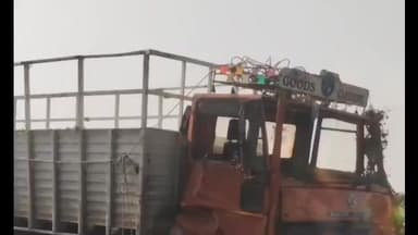 ઉમરાળા: ઉમરાળા તાલુકાના ટીંબી ગામ નજીક મગફળી ભરેલ ટ્રક નો અકસ્માત