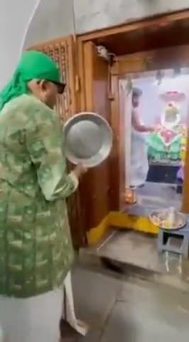 తణుకు: పార్వతి కపార్దీశ్వరుడి సేవలో ప్రముఖ డ్రమ్స్ కళాకారుడు, సంగీత దర్శకుడు శివమణి