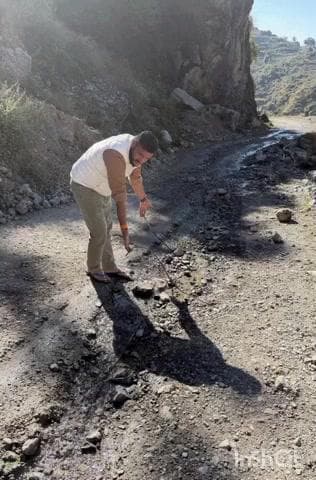 चकराता: जर्जर हालत में सड़क, परेशान लोग, विभाग बना बेखबर