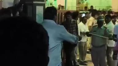 గుంటుపల్లి లో వైఎస్ జగన్ అభిమానులు సందడి