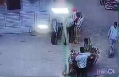 भिंड नगर: भिंड नगर पालिका से अज्ञात चोर ने पार्षद की बाइक चुराई, वारदात सीसीटीवी कैमरे में कैद