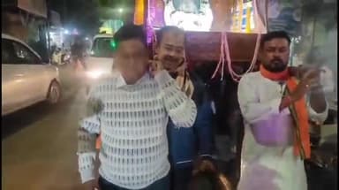 ବାଲେଶ୍ବର ମ୍ୟୁନିସିପାଲଟି: ମିର୍ଜା ପୋଖରୀ ଠାରେ ସାଇବାବାଙ୍କ ଦର୍ଶନ ସହ ସହର ପରିକ୍ରମାରେ ସାମିଲ ହେଲେ ପୂର୍ବତନ ବିଧାୟକ