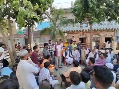 #आज पटियाली विधानसभा के पचपोखरा गांव में वोटर जन जागरूकता अभियान के तहत कई जगह मीटिंग की और लोगों को बताया कि SIR प्रक्रिया में किस तरह से फॉर्म भरना है।
अब्दुल हफीज गांधी