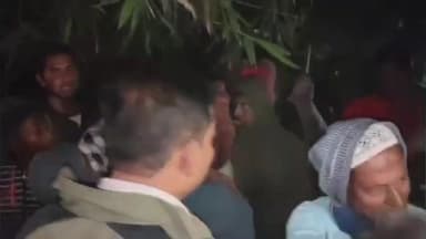 কালীগঞ্জ: আকন্দবেড়িয়ায় প্রেমিকের বাড়িতে ধর্নায় প্রেমিকা, এলাকায় ব্যাপক চাঞ্চল্য, ঘটনাস্থলে জুড়ানপুর ফাঁড়ি পুলিশ