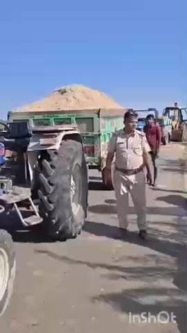 टोडारायसिंह थाना पुलिस ने अवैध बजरी से भरी चार ट्रैक्टर ट्राली की ज़ब्त, दो चालक गिरफ्तार