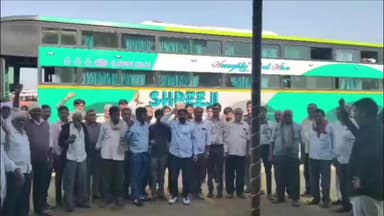 માળીયા: માળીયા મીયાણા તાલુકા કોંગ્રેસ સંગઠનની ટીમ ખેડૂત આક્રોશ યાત્રામાં દ્વારકા જવા માટે રવાના...