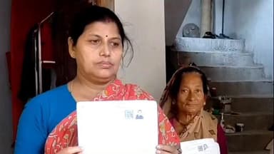 পূর্বস্থলী ২: পূর্বস্থলীর বেলগাছিতে ২৪৯ নাম্বার বুথে সকলেরই নাম উধাও ২০০২ সালের তালিকা থেকে! SIR ফর্ম ফিলাপ না করতে পেরে বিপাকে ভোটারা