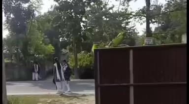 চেঙা: হৰিপুৰত তাৰাবাৰী উচ্চতৰ মাধ্যমিক বিদ্যালয়ত শিক্ষকৰ অনুপস্থিতিৰ বাবে স্কুল বন্ধ, ব্যৱস্থা গ্ৰহণৰ দাবী ৰাইজৰ