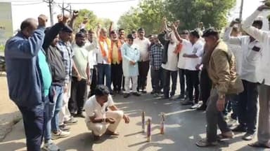 જેતપુર પાવી: બિહારમાં યોજાયેલી વિધાનસભાની ચૂંટણીમાં NDAનો ભવ્ય વિજય થતા કાર્યાલય ખાતે વિજય ઉત્સવ મનાવાયો.