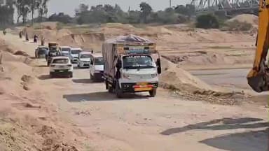 જેતપુર પાવી: સિહોદ ગામે ભારજ નદી ખાતે જનતાએ ફરી પાંચમી વાર જનતા ડાયવર્ઝન બનાવ્યું, સ્થાનિકોએ માહિતી આપી #jansamasya