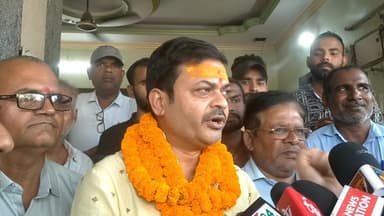 वैशाली: महुआ विस से संजय कुमार सिंह 42406 मतों से जीते, राजद के मुकेश रौशन पीछे रहे