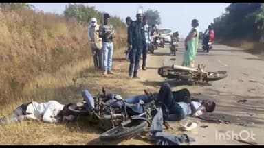 भैंसदेही: गुड़गांव भैंसदेही रोड पर गैस गोदाम के पास भीषण सड़क हादसा, दो बाइक की टक्कर में तीन गंभीर घायल