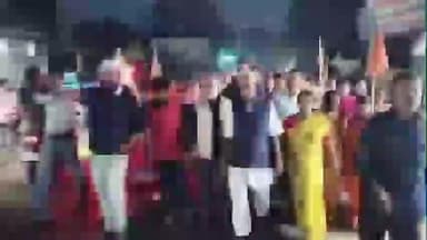 মাথাভাঙা ২: বিহারে বিধানসভা নির্বাচনে এনডিএ জোটের জয়ের খুশিতে নিশিগঞ্জ সংলগ্ন এলাকায় বিজেপির মিছিল অনুষ্ঠিত