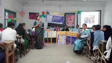 রায়না ১: একাধিক ছাত্র-ছাত্রীদের নিয়ে রায়নায় সেভ দা গার্ল চাইল্ড নিয়ে সচেতনতার আয়োজন