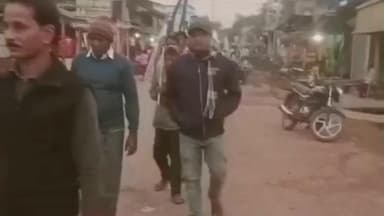 কেশপুর: SIR এবং বিজেপি শাসিত রাজ্যে বাংলার পরিযায়ী শ্রমিকদের উপর অত্যাচারের বিরুদ্ধে কেশপুরের ঝেঁতলা প্রতিবাদ মিছিল তৃণমূলের