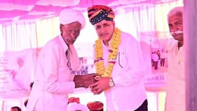 धोरीमन्ना: धोरीमना इलाके के दौरे पर बाड़मेर जैसलमेर के सांसद उम्मेदाराम बेनीवाल रहे