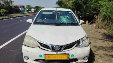 તિલકવાડા: જેતપુર ગામ નજીક ફોરવીલ અને activa વચ્ચે અકસ્માત સર્જાયો બે ઈજાઓ.