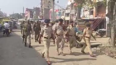 दुर्गावती: दुर्गावती में मतगणना को लेकर पुलिस ने निकाला फ्लैग मार्च, लोगों से शांति की अपील की