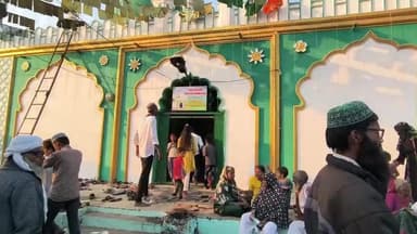 औंढा नागनाथ: शहरातील हिंगोली रोड लगत हिंदू मुस्लिम एकतेचे प्रतीक हजरत सय्यद अब्दुल लतीफशहा बाबा उर्स निमित्त संदल मिरवणूक उत्साहात