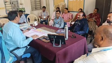 నిజామాబాద్ రూరల్: డిచ్పల్లి ఇందల్వాయిలలో ప్రభుత్వ జూనియర్ కళాశాలలను తనిఖీ చేసిన DIEO రవికుమార్