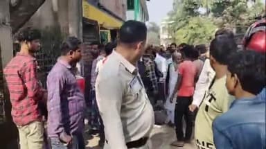 খানাকুল ১: শিশু দিবসের দিন খাটের তলা থেকে শিশুর বস্তাবন্দি মৃতদেহ উদ্ধার আরামবাগে,প্রতিবেশীর বিরুদ্ধে খুনের অভিযোগ