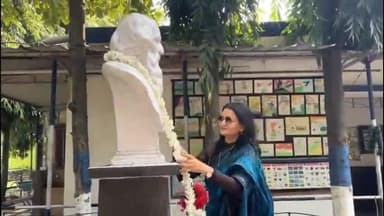 ইংরেজবাজার: শিশু দিবস উপলক্ষে ইস্টার্ন রেলওয়ে উইমেন্স ওয়েলফেয়ার অর্গানাইজেশনের উদ্যোগে ঝলঝলিয়া এলাকায় এক অনুষ্ঠানের আয়োজন