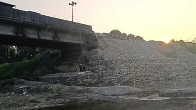 মাদারিহাট: বীরপাড়ায় ৪৮ নম্বর এশিয়ান হাইওয়েতে গ্যারগান্ডা নদীর ওপর নতুন সেতু তৈরির ভাবনা হাইওয়ে অথরিটির