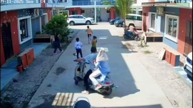 વડોદરા પૂર્વ: ભાયલી માં કપિરાજ નો આતંક એક બાળકને બચકા ભર્યા જુઓ વીડિયો