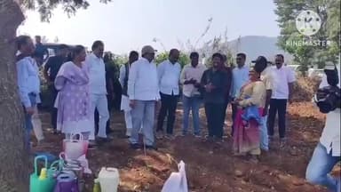 కూసుమంచి: నాగేశ్వరరావు మండలంలో పొలం బాట పట్టిన వ్యవసాయ శాఖ మంత్రి తుమ్మల నాగేశ్వరరావు