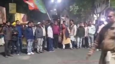 কল্যাণী: বিহার নির্বাচনে বিজেপির জয়ে কল্যাণীতে বিজয় মিছিল বিজেপির, মিষ্টি মুখ ও আতশবাজি সমর্থকদের, উপস্থিত MLA