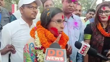 लौकही: बाबूबरही विधानसभा: लदनिया मोहतनाने आवास पर मीणा कामत ने लोगों को दी बधाई