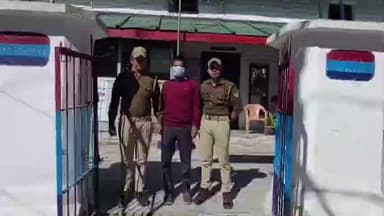 लैंसडाउन: लैंसडाउन पुलिस टीम ने न्यायालय द्वारा जारी एमवी एक्ट मामले में 1 वारण्टी को किया गिरफ्तार