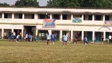 তেহট্ট ১: আসতুল্লানগর জুনিয়র হাই স্কুল মাঠে অনুষ্ঠিত হলো জুনিয়র জুনিয়র ফুটবল টুর্নামেন্ট