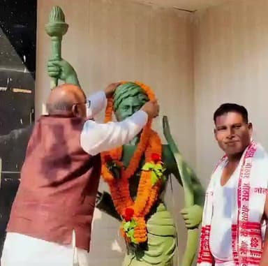 गोलमुरी-सह-जुगसलाई: बिरसा चौक, न्यू उलीडीह में बिरसा मुंडा जयंती पर श्रद्धांजलि कार्यक्रम, विधायक सरयू राय भी शामिल हुए