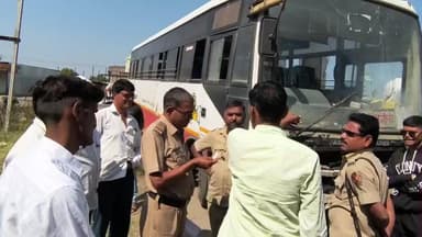 औंढा नागनाथ: बसस्थानका जवळ मद्यधुंद एकाचा बस चालक,वाहकाशी वाद;चालकाने बस आणली थेट औंढा नागनाथ पोलीस ठाण्यात