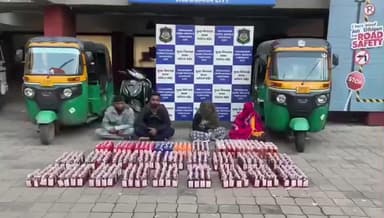 વડોદરા દક્ષિણ: દારૂ લાવતી બે મહિલા તથા દારૂ ની ડિલેવરી કરતા 2 ઈસમો રણોલી વિસ્તાર માંથી ઝડપાયા