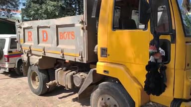 औंढा नागनाथ: पोलिसांची धडक कारवाई अवैध वाळू वाहतुकीचे दोन वाहन पकडून 29 लाख 20 हजाराचा मुद्देमाल जप्त चौघांवर गुन्हा दाखल