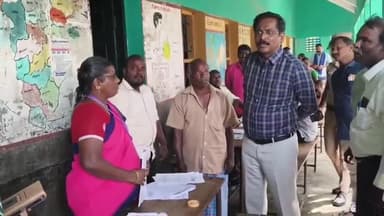 செங்கம்: தோக்கவாடி பகுதியில் வாக்காளர் பட்டியல் சிறப்பு தீவிர திருத்தம் முகாம் கலெக்டர் ஆய்வு