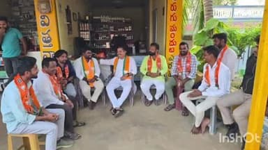 జూలూరుపాడు: జూలూరుపాడు మండలం పడమటి నర్సాపురం గ్రామంలో బీజేపీ రాష్ట్ర కోశాధికారి దేవకి వాసుదేవరావు పార్టీ నాయకులతో సమావేశం