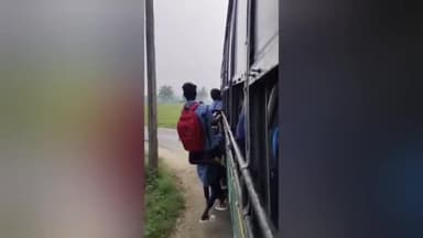 செங்கம்: செங்கம் பகுதியில் ஆபத்தான நிலையில் பேருந்தில் பயணம் செய்யும் பள்ளி மாணவர்கள் வீடியோ வைரல்
