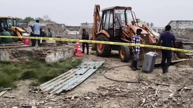 திருப்போரூர்: விபத்துக்குள்ளான விமானத்தின் கருப்பு பெட்டி நான்கு மணி நேரம் போராட்டத்திற்கு பிறகு கண் டெடுப்பு